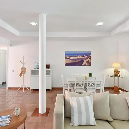 ヴィラ Maspalomas Lux Luxury Retreat In Gran Canaria Private Heated Pool Wonderdul Terrace Area With Dining Area And Bbq Minutes From Popular, ラスパルマス・デ・グランカナリア