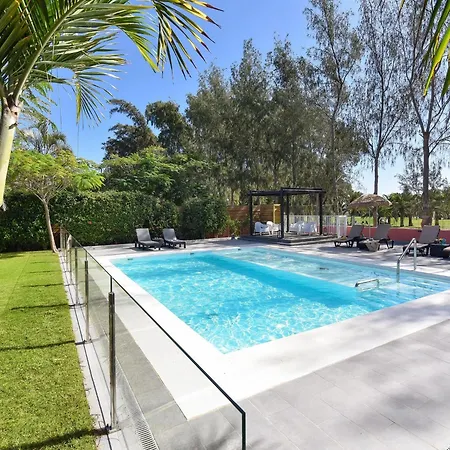Maspalomas Lux Luxury Retreat In Gran Canaria Private Heated Pool Wonderdul Terrace Area With Dining Area And Bbq Minutes From Popular, Βίλα Λας Πάλμας ντε Γκραν Κανάρια