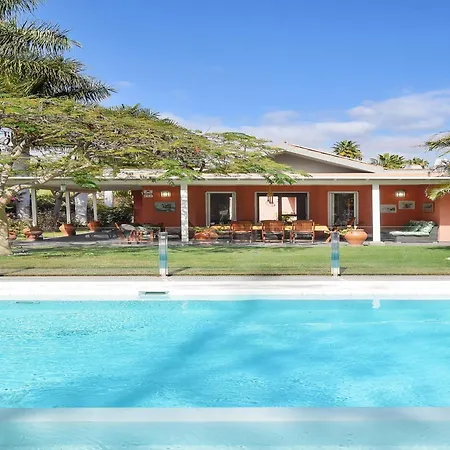 Maspalomas Lux Luxury Retreat In Gran Canaria Private Heated Pool Wonderdul Terrace Area With Dining Area And Bbq Minutes From Popular, Βίλα *
